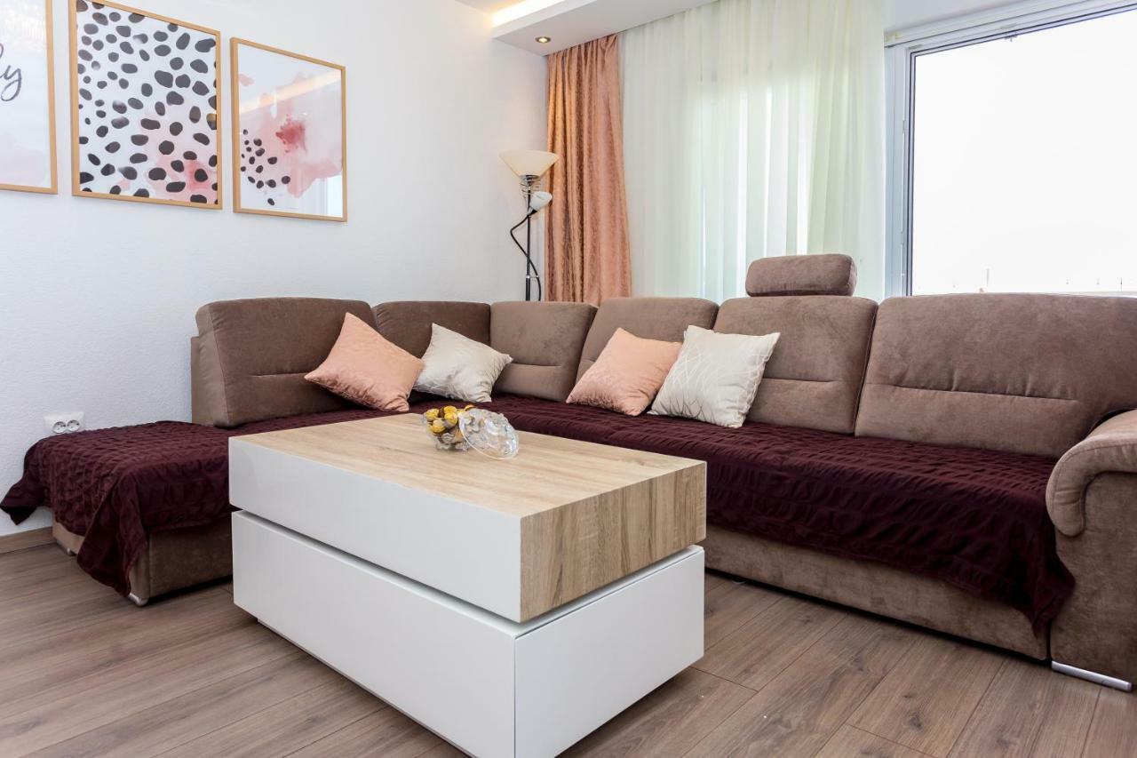 Apartments Iva Brstilo Omis Exterior photo