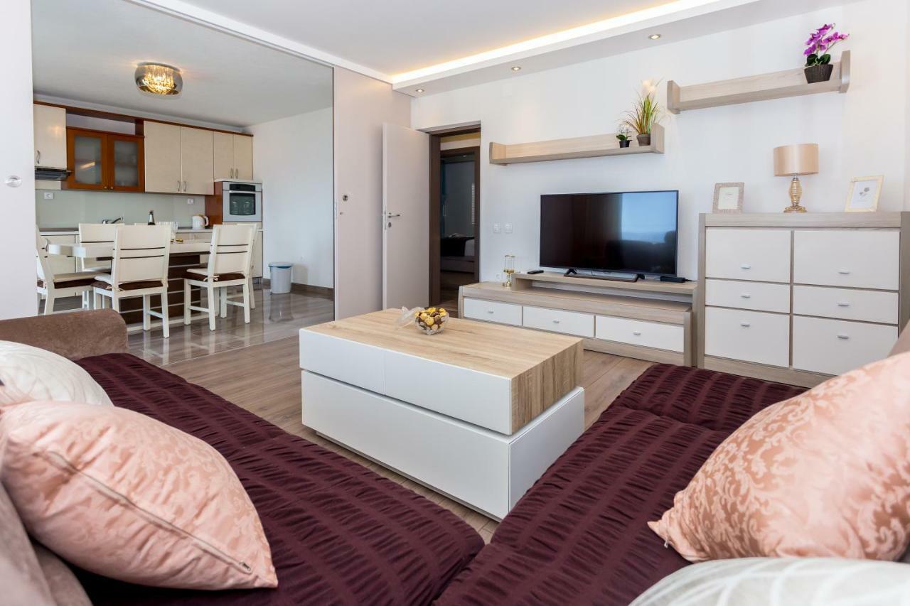 Apartments Iva Brstilo Omis Exterior photo