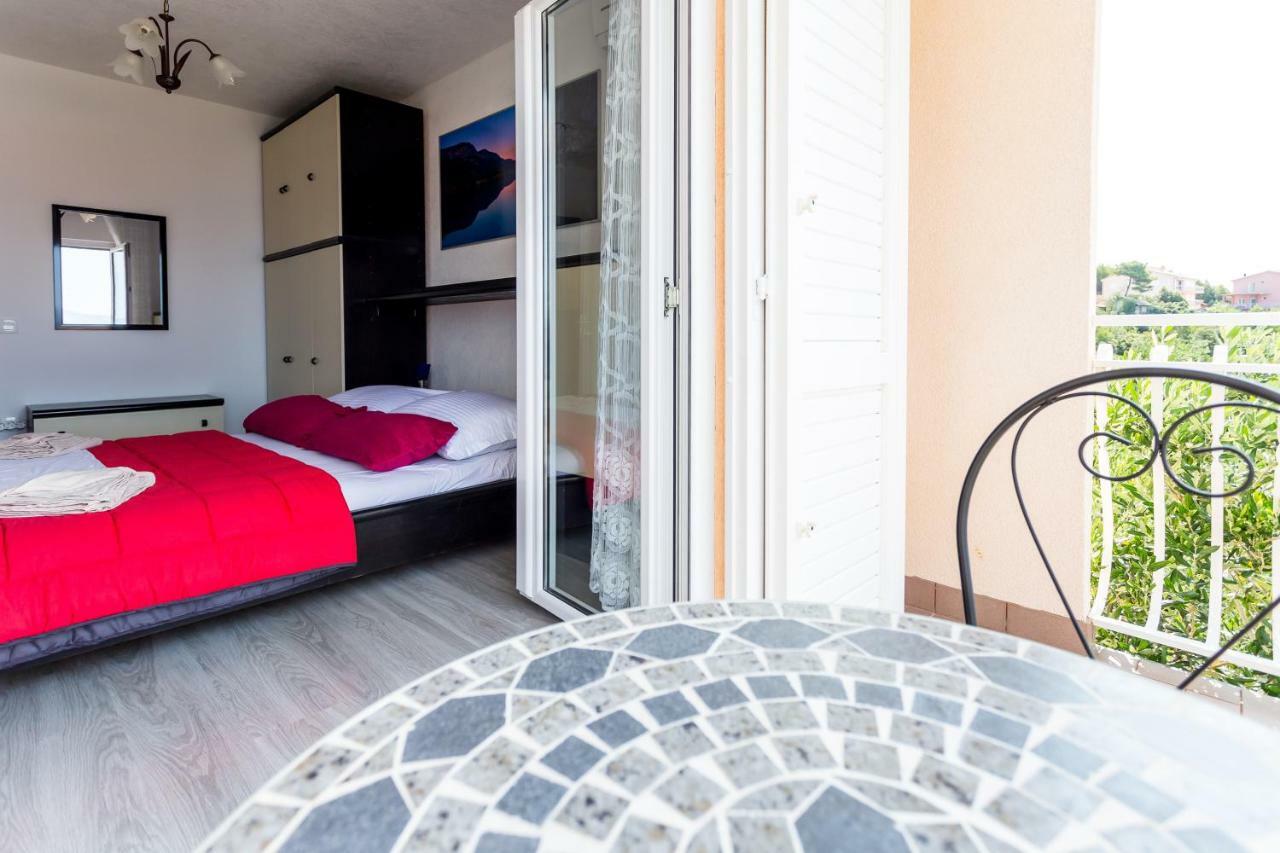 Apartments Iva Brstilo Omis Exterior photo